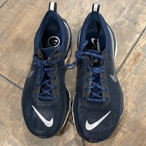 Men’s Nike zoomX invincible run3. New, Never worn custom Nike athletic shoes